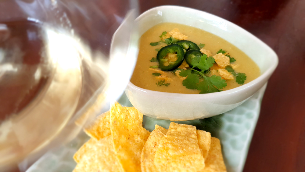 Jalapeño-maïs soep met koriander